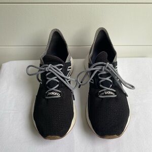 New Balance Women's Fresh Foam Roav Black Grey Running Shoe 7 Walking Cardio